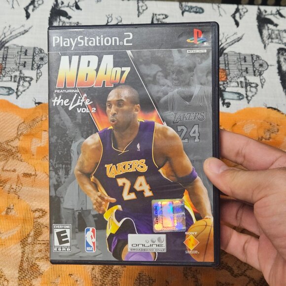 NBA 07 Featuring the Life Vol 2 (Sony Playstation 2, 2006) PS2 CIB Kobe Bryant - Picture 1 of 3